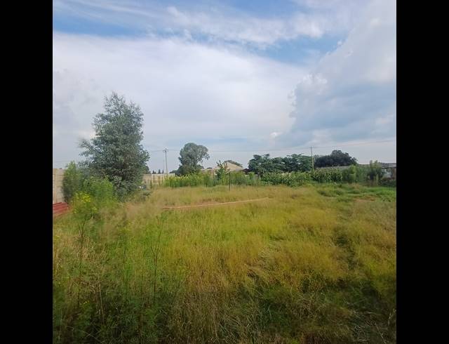 996M² VACANT LAND FOR SALE IN KOOKRUS